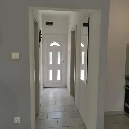House 度假居 *